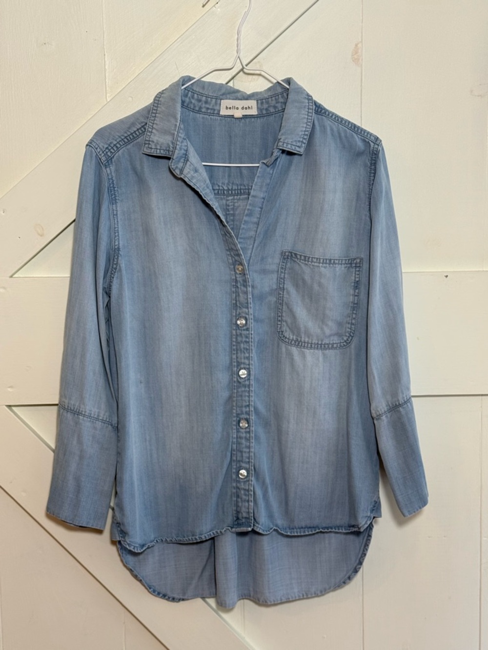 Bella Dahl Tencel Chambray Button Up Shirt Blue Hi Low Hem Size M